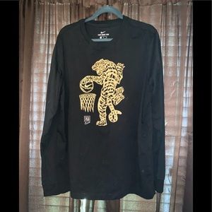 Long-Sleeve Nike Black And Gold Tiger Tee, XL